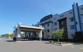 Metropolis Resort - Eau Claire